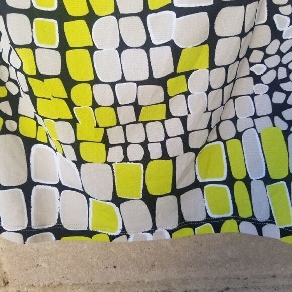 Worthington Sleeveless Geometric Print. Size L. - Picture 7 of 10